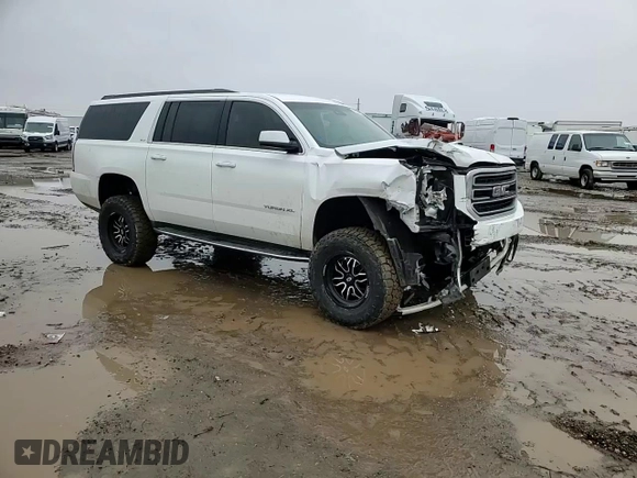 2018 GMC Yukon XL SLT with VIN 1GKS2GKC5JR345741, listed as a Copart auction lot 42585015 with 135,204 mi miles and Salvage Title. Bid and sale history available at carsss.com. Image 11.