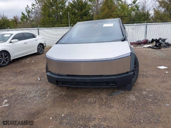 2024 Tesla Cybertruck with VIN 7G2CEHED6RA042416, listed as a IAAI auction lot 41324245 with 332 mi miles. Bid and sale history available at carsss.com. Image 12.