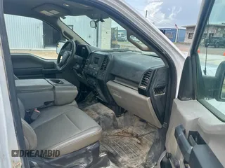 2018 Ford F-150 XL with VIN 1FTMF1C53JKF40347, listed as a Copart auction lot 63626035 with 207,222 mi miles and Clean title. Bid and sale history available at DreamBid. Image 5.