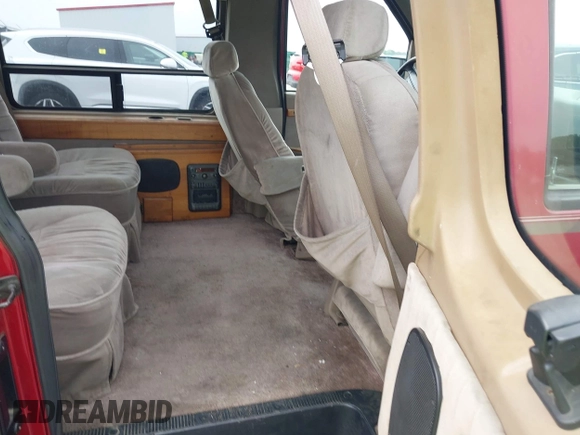 1994 Ford Econoline Cargo with VIN 1FDEE14H0RHB80636, listed as a IAAI auction lot 42027918 with 270,862 mi miles and . Bid and sale history available at DreamBid. Image 8.