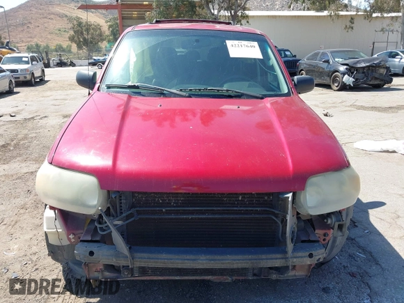 2007 Ford Escape Limited with VIN 1FMCU04167KB90000, listed as a IAAI auction lot 42217640 with 233,117 mi miles and . Bid and sale history available at DreamBid. Image 12.