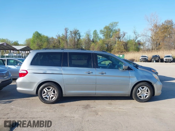 2007 Honda Odyssey EX-L with VIN 5FNRL387X7B140294, listed as a IAAI auction lot 41995795 with 202,934 mi miles. Bid and sale history available at carsss.com. Image 13.