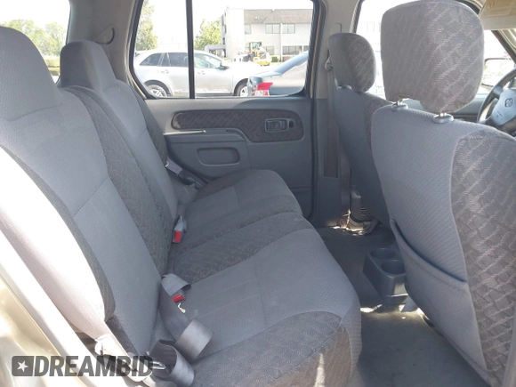 2001 Nissan Xterra XE z VIN 5N1ED28T41C554495, wystawiony jako IAAI lot #42282971 z przebiegiem 270 465 mil mil oraz . Historia ofert i sprzedaży dostępna na DreamBid. Obrazek 8.