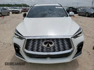 2024 Infiniti QX55 Sensory z VIN 3PCAJ5LR7RF112348, wystawiony jako Copart lot #56745115 z przebiegiem 14 051 mil mil oraz Szkody całkowita. Historia ofert i sprzedaży dostępna na DreamBid. Obrazek 5.