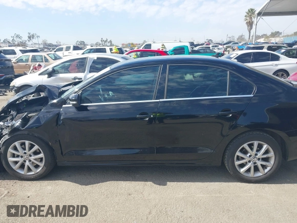 2013 Volkswagen Jetta SE with VIN 3VWDP7AJ5DM308715, listed as a IAAI auction lot 41666299 with 170,823 mi miles and . Bid and sale history available at DreamBid. Image 14.