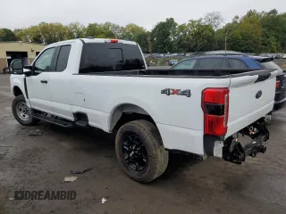 2023 Ford F-250 XL z VIN 1FT8X2BA3PEC95740, wystawiony jako Copart lot #68898844 z przebiegiem 10 044 mil mil oraz Szkoda całkowita • Salvage title. Historia ofert i sprzedaży dostępna na DreamBid. Obrazek 2.