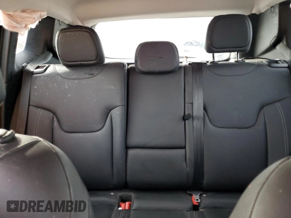 2018 Jeep Renegade Limited z VIN ZACCJADB3JPJ04597, wystawiony jako Copart lot #53925805 z przebiegiem 89 226 mil mil oraz Nie do naprawy • Non repairable. Historia ofert i sprzedaży dostępna na DreamBid. Obrazek 10.