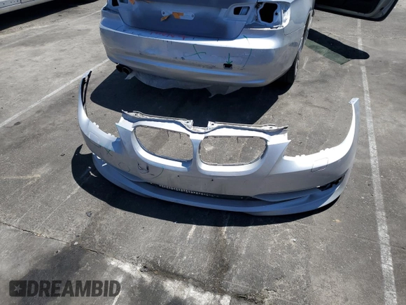 2013 BMW 3 Series 328i z VIN WBAKE5C57DJ107462, wystawiony jako Copart lot #54788605 z przebiegiem 118 763 mil mil oraz Szkoda całkowita • Salvage title. Historia ofert i sprzedaży dostępna na DreamBid. Obrazek 12.