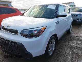 2016 Kia Soul with VIN KNDJN2A2XG7407133, listed as a IAAI auction lot 41650137 with 40,285 mi miles. Bid and sale history available at carsss.com. Image 18.
