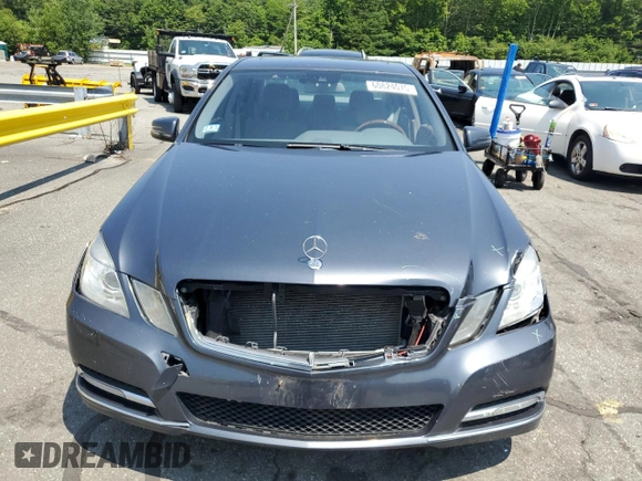 2013 Mercedes-Benz E 350 Luxury with VIN WDDHF8JB0DA738385, listed as a Copart auction lot 60824075 with 147,873 mi miles and Non repairable. Bid and sale history available at DreamBid. Image 5.