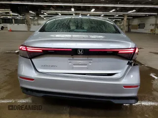 2024 Honda Accord EX z VIN 1HGCY1F38RA040199, wystawiony jako Copart lot #66087855 z przebiegiem 51 390 mil mil oraz Czysty tytuł • Clean title. Historia ofert i sprzedaży dostępna na DreamBid. Obrazek 6.