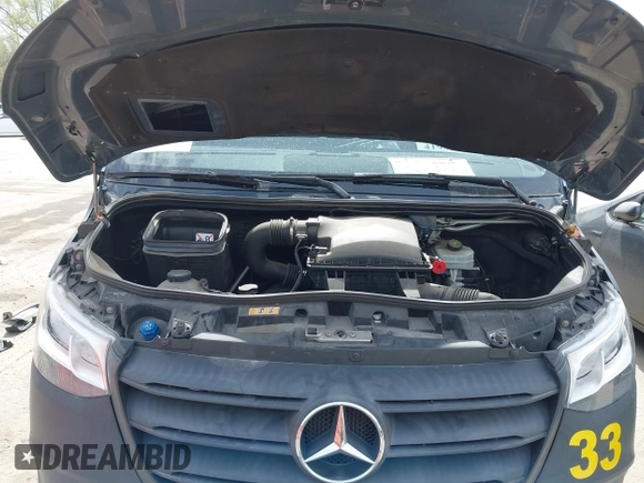 2019 Mercedes-Benz Sprinter Cargo z VIN WD4PF1CD9KP147130, wystawiony jako IAAI lot #41821221 z przebiegiem 70 915 mil mil oraz . Historia ofert i sprzedaży dostępna na DreamBid. Obrazek 10.