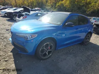 2023 Alfa Romeo Stelvio Ti with VIN ZASPAKBN6P7D56932, listed as a Copart auction lot 76556884 with 4,252 mi miles and Salvage Title. Bid and sale history available at carsss.com. Image 1.
