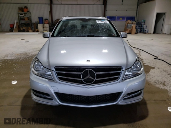 2014 Mercedes-Benz C 250 Sport with VIN WDDGF4HB0EA918431, listed as a Copart auction lot 54676495 with 178,407 mi miles and Clean title. Bid and sale history available at DreamBid. Image 5.