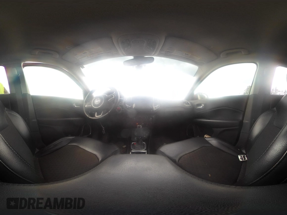 2020 Jeep Compass North z VIN 3C4NJDBB8LT133542, wystawiony jako IAAI lot #42156144 z przebiegiem 53 034 mil mil oraz . Historia ofert i sprzedaży dostępna na DreamBid. Obrazek 18.