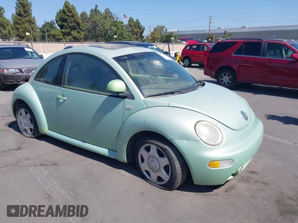 2000 Volkswagen Beetle GLX с VIN 3VWDD21C9YM430092, выставлен на аукционе IAAI как лот 40222232 с пробегом Не указан миль и . История ставок и продаж доступна на DreamBid. Изображение 1.
