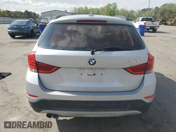 2015 BMW X1 sDrive28i with VIN WBAVM1C59FV498330, listed as a Copart auction lot 51314475 with 157,707 mi miles and Clean Title. Bid and sale history available at carsss.com. Image 6.