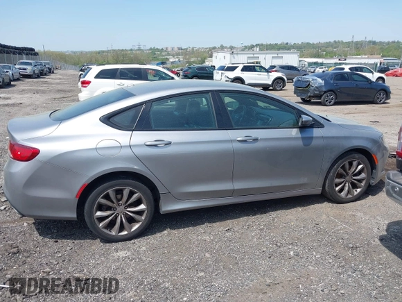 2016 Chrysler 200 S with VIN 1C3CCCBB1GN133033, listed as a IAAI auction lot 42121605 with 1 mi miles. Bid and sale history available at carsss.com. Image 13.