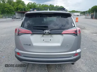 2017 Toyota RAV4 SE z VIN 2T3JFREV7HW568488, wystawiony jako IAAI lot #42492906 z przebiegiem 182 463 mil mil oraz . Historia ofert i sprzedaży dostępna na DreamBid. Obrazek 15.