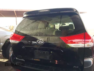 2012 Toyota Sienna XLE AAS with VIN 5TDYK3DC6CS263128, listed as a IAAI auction lot 41583798 with 114,820 mi miles. Bid and sale history available at carsss.com. Image 17.