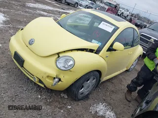 2000 Volkswagen Beetle GLS z VIN 3VWCC21C9YM485902, wystawiony jako IAAI lot #41283215 z przebiegiem 149 528 mil mil oraz . Historia ofert i sprzedaży dostępna na DreamBid. Obrazek 2.