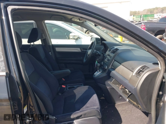 2011 Honda CR-V SE with VIN 5J6RE4H45BL028010, listed as a IAAI auction lot 41621716 with 235,519 mi miles. Bid and sale history available at carsss.com. Image 5.