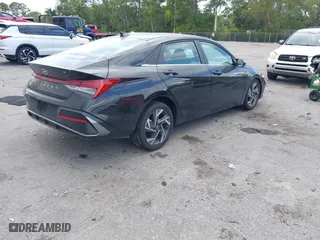 2025 Hyundai Elantra SEL Convenience with VIN KMHLS4DG5SU944082, listed as a IAAI auction lot 41711610 with 2,695 mi miles. Bid and sale history available at carsss.com. Image 4.