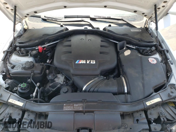 2008 BMW 3 Series M3 z VIN WBSWL93588P331272, wystawiony jako Copart lot #64415684 z przebiegiem 102 565 mil mil oraz Szkoda całkowita • Salvage title. Historia ofert i sprzedaży dostępna na DreamBid. Obrazek 13.