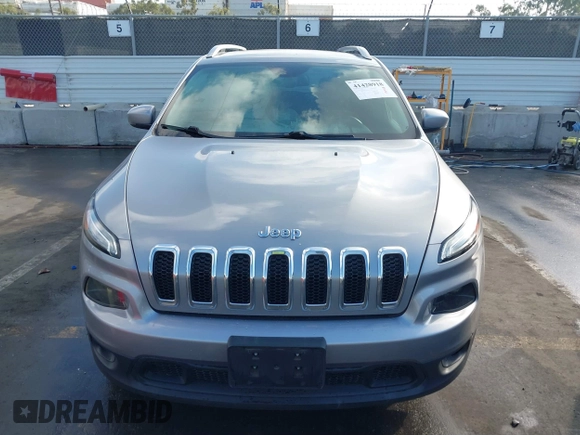 2017 Jeep Cherokee Latitude z VIN 1C4PJLCS8HW643912, wystawiony jako IAAI lot #41428918 z przebiegiem 84 726 mil mil oraz . Historia ofert i sprzedaży dostępna na DreamBid. Obrazek 11.