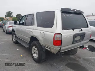 1999 Toyota 4Runner SR5 z VIN JT3GN86RXX0130788, wystawiony jako IAAI lot #42451527 z przebiegiem 225 782 mil mil oraz . Historia ofert i sprzedaży dostępna na DreamBid. Obrazek 3.