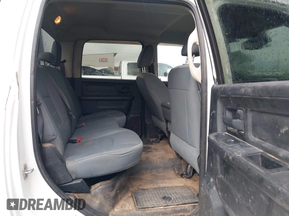 2015 Ram 2500 Tradesman z VIN 3C6TR5H29FG558981, wystawiony jako IAAI lot #41944923 z przebiegiem 262 459 mil mil oraz . Historia ofert i sprzedaży dostępna na DreamBid. Obrazek 8.