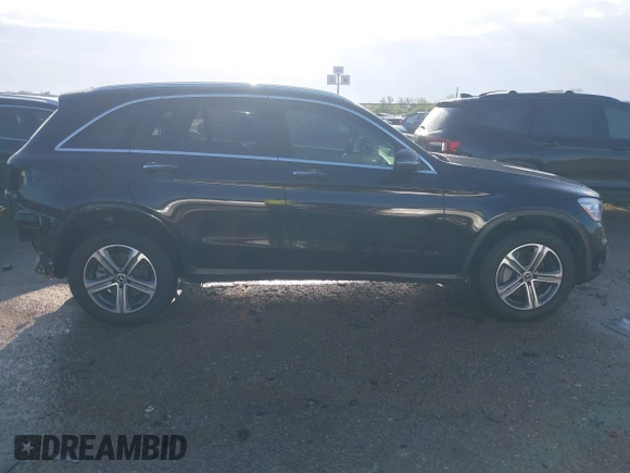 2022 Mercedes-Benz GLC 300 with VIN W1N0G8DB7NV394945, listed as a IAAI auction lot 42060999 with 17,332 mi miles and . Bid and sale history available at DreamBid. Image 14.