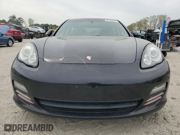 2011 Porsche Panamera z VIN WP0AA2A77BL013970, wystawiony jako Copart lot #52149445 z przebiegiem 165 926 mil mil oraz Czysty tytuł • Clean title. Historia ofert i sprzedaży dostępna na DreamBid. Obrazek 5.