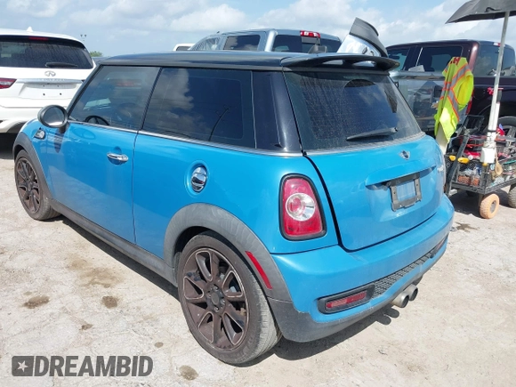 2013 MINI Hardtop S with VIN WMWSV3C5XDT392344, listed as a IAAI auction lot 42565417 with 95,855 mi miles and . Bid and sale history available at DreamBid. Image 3.