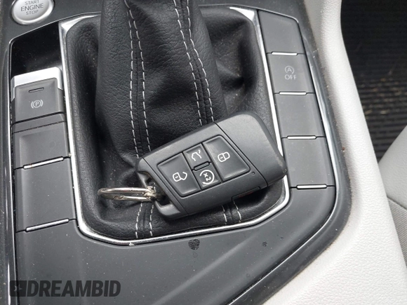 2022 Volkswagen Tiguan SE with VIN 3VV3B7AX0NM018659, listed as a IAAI auction lot 42076655 with 32,326 mi miles and . Bid and sale history available at DreamBid. Image 11.