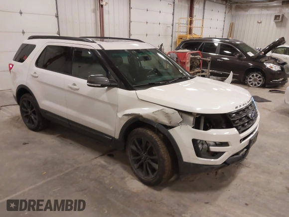2017 Ford Explorer XLT z VIN 1FM5K8D83HGA30672, wystawiony jako IAAI lot #42209007 z przebiegiem 82 988 mil mil oraz . Historia ofert i sprzedaży dostępna na DreamBid. Obrazek 1.