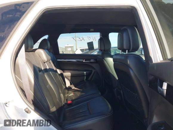 2014 Kia Sorento SX with VIN 5XYKW4A79EG503666, listed as a IAAI auction lot 41270621 with 189,462 mi miles. Bid and sale history available at carsss.com. Image 8.