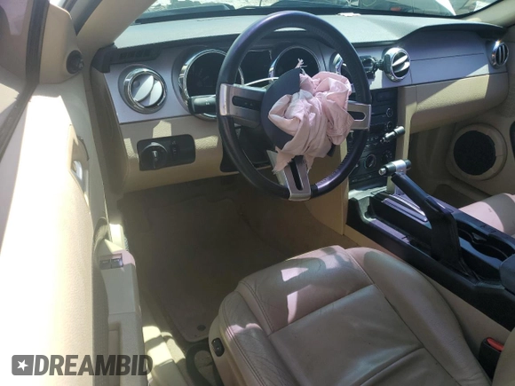 2009 Ford Mustang with VIN 1ZVHT80N095112394, listed as a Copart auction lot 60532675 with 84,856 mi miles and Salvage title. Bid and sale history available at DreamBid. Image 8.