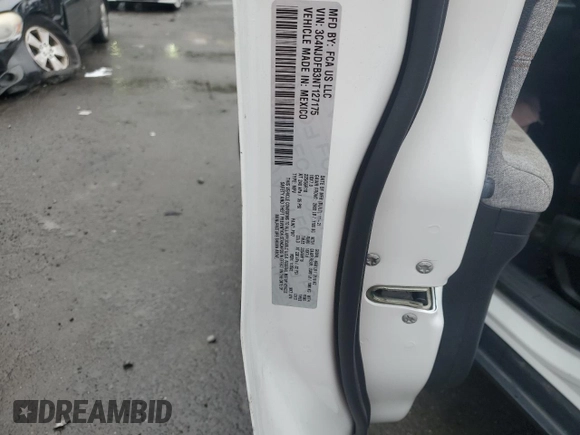 2022 Jeep Compass Latitude Lux z VIN 3C4NJDFB3NT127175, wystawiony jako Copart lot #60349925 z przebiegiem 58 465 mil mil oraz Szkoda całkowita • Salvage title. Historia ofert i sprzedaży dostępna na DreamBid. Obrazek 13.