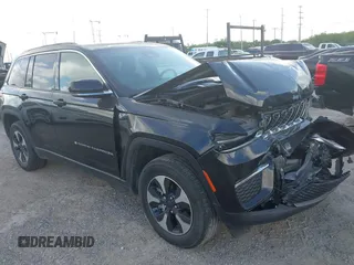 2024 Jeep Grand Cherokee с VIN 1C4RJYB62RC116929, выставлен на аукционе IAAI как лот 42584171 с пробегом 42 827 миль миль и . История ставок и продаж доступна на DreamBid. Изображение 1.