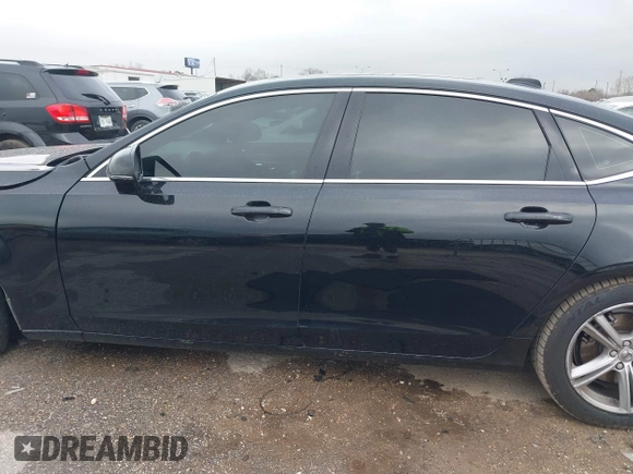 2018 Volvo S90 Momentum with VIN LVY982AK7JP025569, listed as a IAAI auction lot 41684964 with 102,815 mi miles. Bid and sale history available at carsss.com. Image 13.