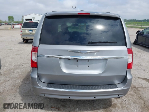 2014 Chrysler Town & Country Touring-L with VIN 2C4RC1CG2ER107917, listed as a IAAI auction lot 42180194 with 169,447 mi miles. Bid and sale history available at carsss.com. Image 16.