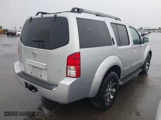 2006 Nissan Pathfinder SE with VIN 5N1AR18U56C635693, listed as a IAAI auction lot 41507131 with 117,611 mi miles. Bid and sale history available at carsss.com. Image 4.
