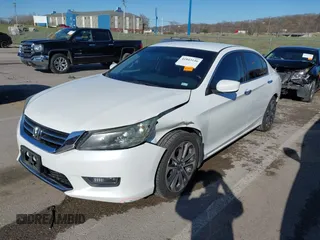 2015 Honda Accord Sport with VIN 1HGCR2F55FA200569, listed as a IAAI auction lot 41843146 with 97,655 mi miles and . Bid and sale history available at DreamBid. Image 2.