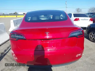 2018 Tesla Model 3 Long Range Battery z VIN 5YJ3E1EA4JF022284, wystawiony jako IAAI lot #41422203 z przebiegiem 71 521 mil mil oraz . Historia ofert i sprzedaży dostępna na DreamBid. Obrazek 15.