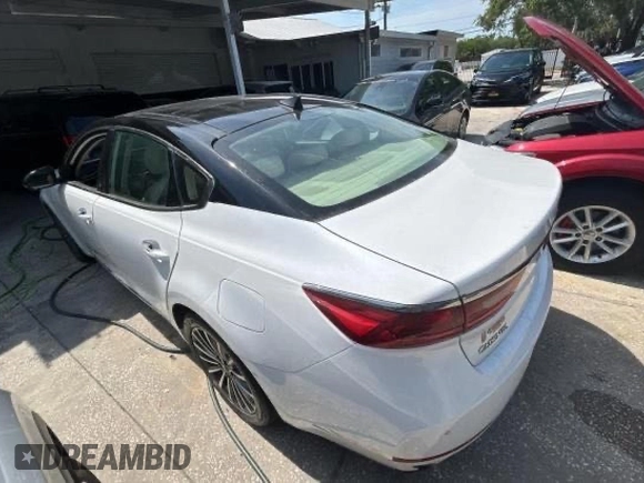 2017 Kia Cadenza Technology z VIN KNALC4J1XH5063296, wystawiony jako Copart lot #62104505 z przebiegiem 84 447 mil mil oraz Szkoda całkowita • Salvage title. Historia ofert i sprzedaży dostępna na DreamBid. Obrazek 3.
