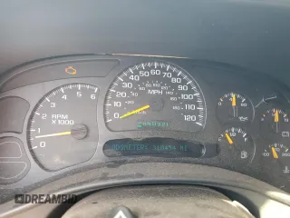 2005 GMC Yukon SLE z VIN 1GKEC13T75J179930, wystawiony jako Copart lot #57259205 z przebiegiem 310 454 mil mil oraz Szkody całkowita. Historia ofert i sprzedaży dostępna na DreamBid. Obrazek 9.
