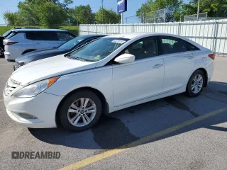 2013 Hyundai Sonata GLS z VIN 5NPEB4AC1DH762455, wystawiony jako Copart lot #56023415 z przebiegiem 176 308 mil mil oraz Czysty tytuł • Clean title. Historia ofert i sprzedaży dostępna na DreamBid. Obrazek 1.