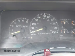 1997 GMC Yukon with VIN 1GKEK13R6VJ715421, listed as a IAAI auction lot 41811398 with 214,735 mi miles. Bid and sale history available at carsss.com. Image 7.