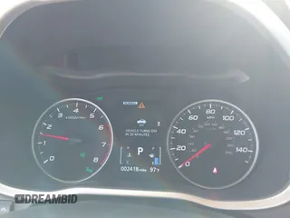 2025 Mitsubishi Eclipse Cross SE z VIN JA4ATWAA0SZ006881, wystawiony jako IAAI lot #42058073 z przebiegiem 2 418 mil mil oraz . Historia ofert i sprzedaży dostępna na DreamBid. Obrazek 7.